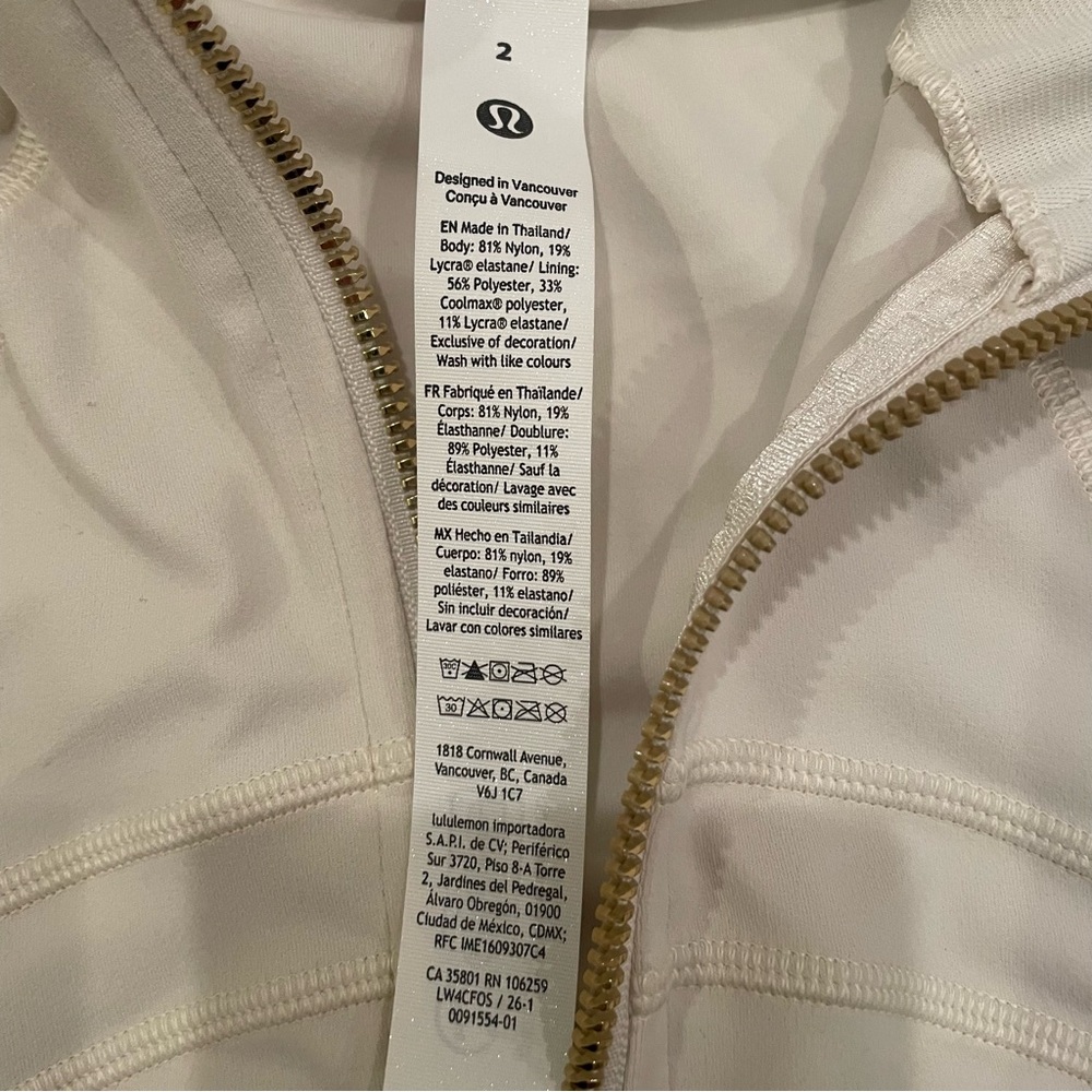 WORN ONCE LULULEMON DEFINE NULU AUTHENTIC JACKET - Picture 8 of 12